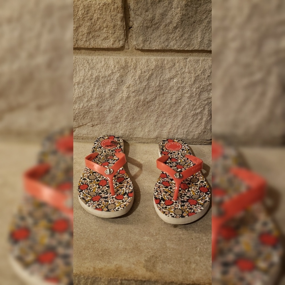 Coach Allison Flip Flops size 8